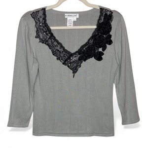 Coldwater Creek Grey/Black Applique Ribbed Top. Size S